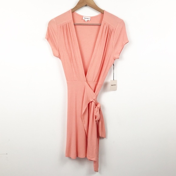 NWT Superdown Kaia Wrap Dress in Peach Size XS - Picture 5 of 11